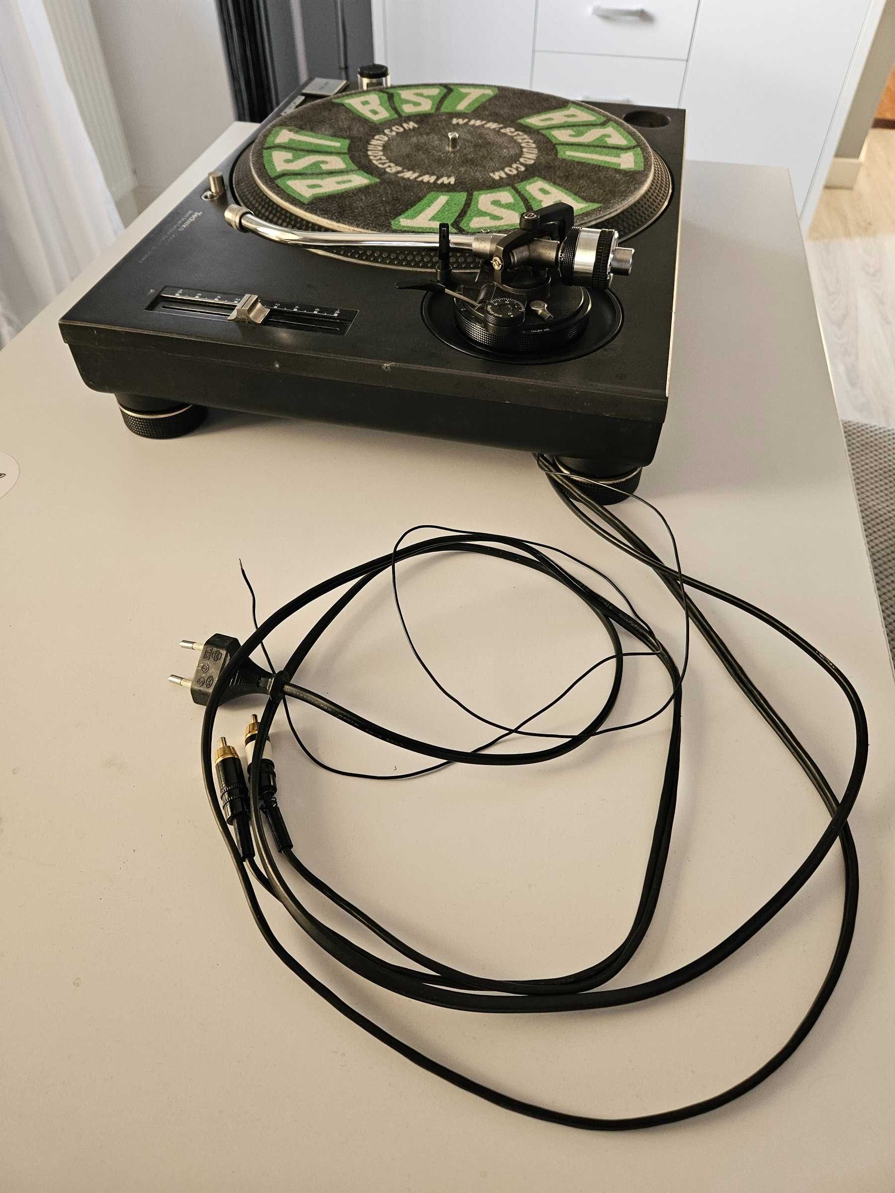 Gramofon Technics SL-1200 mk2