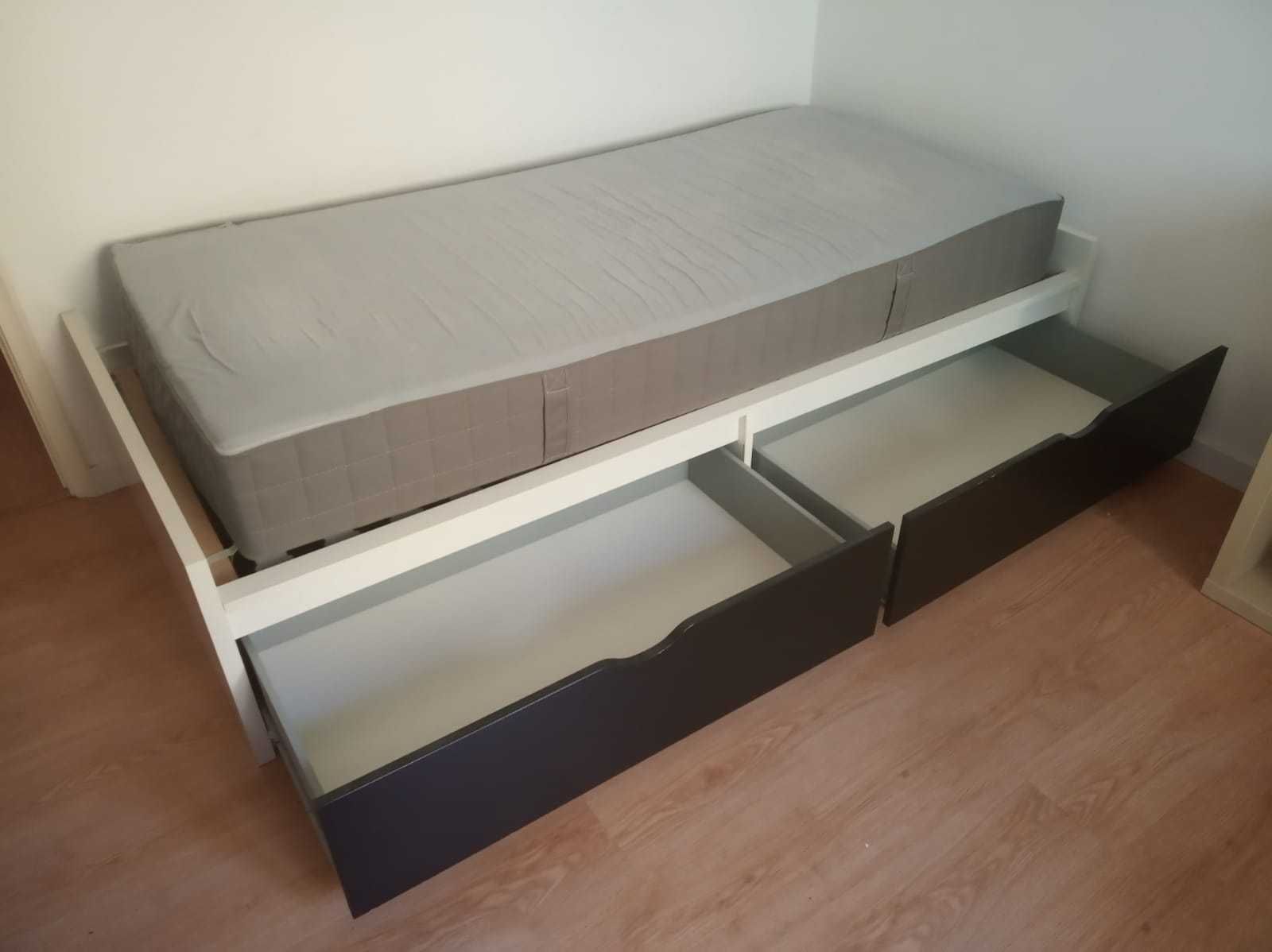 Cama Ikea de Solteiro + Estrado + Colchão