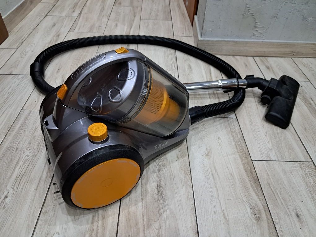 CLATRONIC 2200W odkurzacz bezworkowy