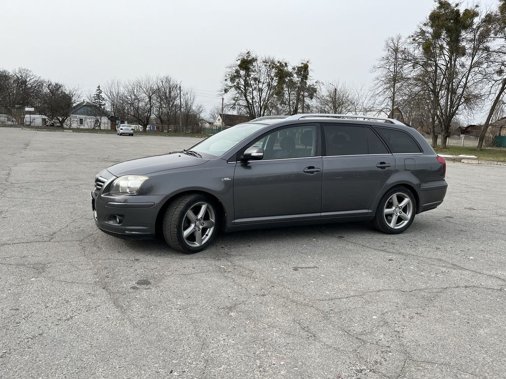 Toyota avensis 2007рік, в гарному стані по кузову