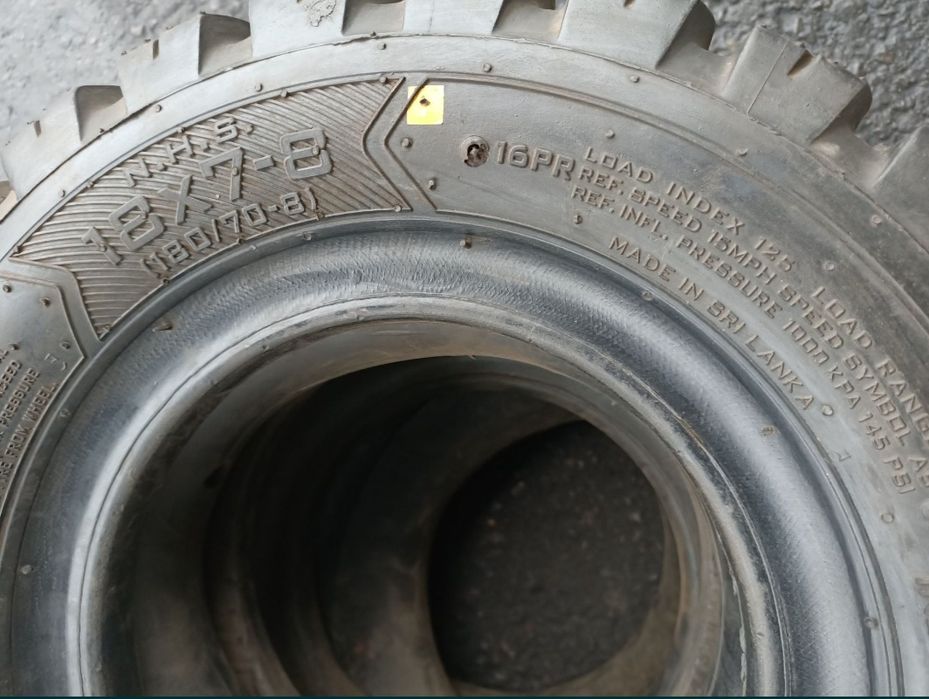 Opony do wózka widłowego 18x7-8 Solideal 16PR NOWE