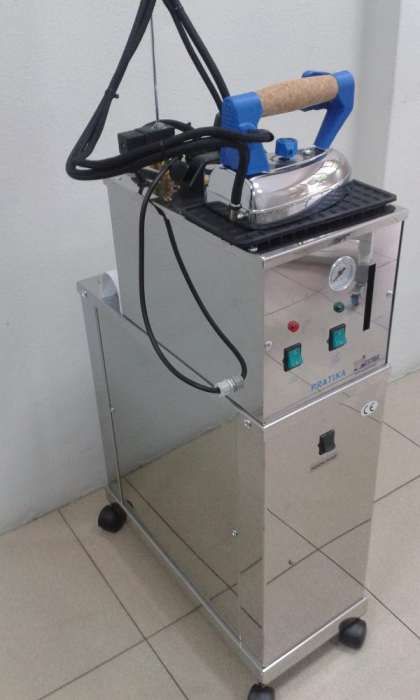 Caldeira de vapor com ferro profissional Comel
