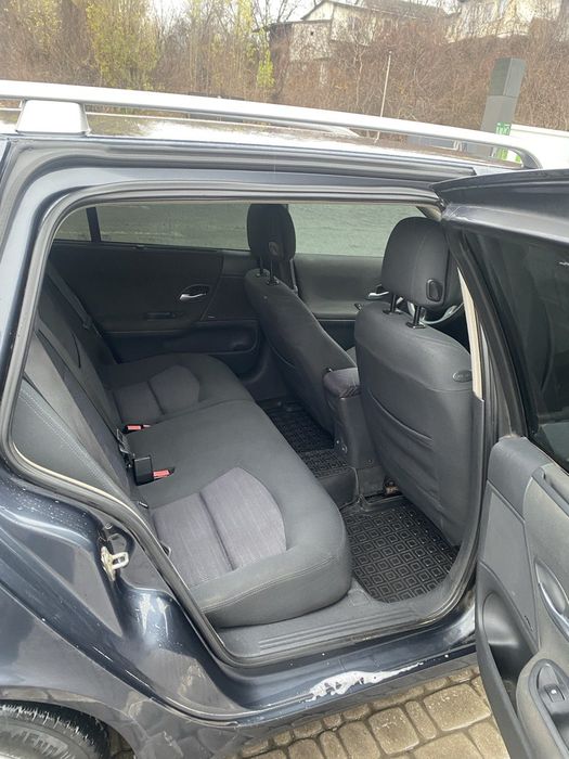 Продам автомобиль Renault Laguna 2