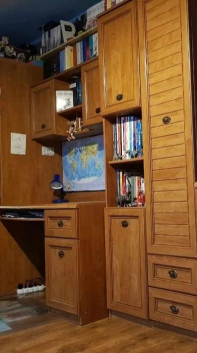 Zestaw mebli - meblościanka -  regał, szafka, biurko