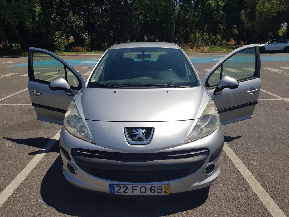 Peugeo 207 - 1.4 gasolina - 2008