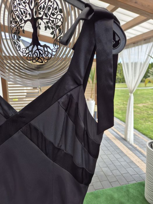 Satynowa sukienka Mexx 40 na ramiączka wieczorowa głęboka czerń