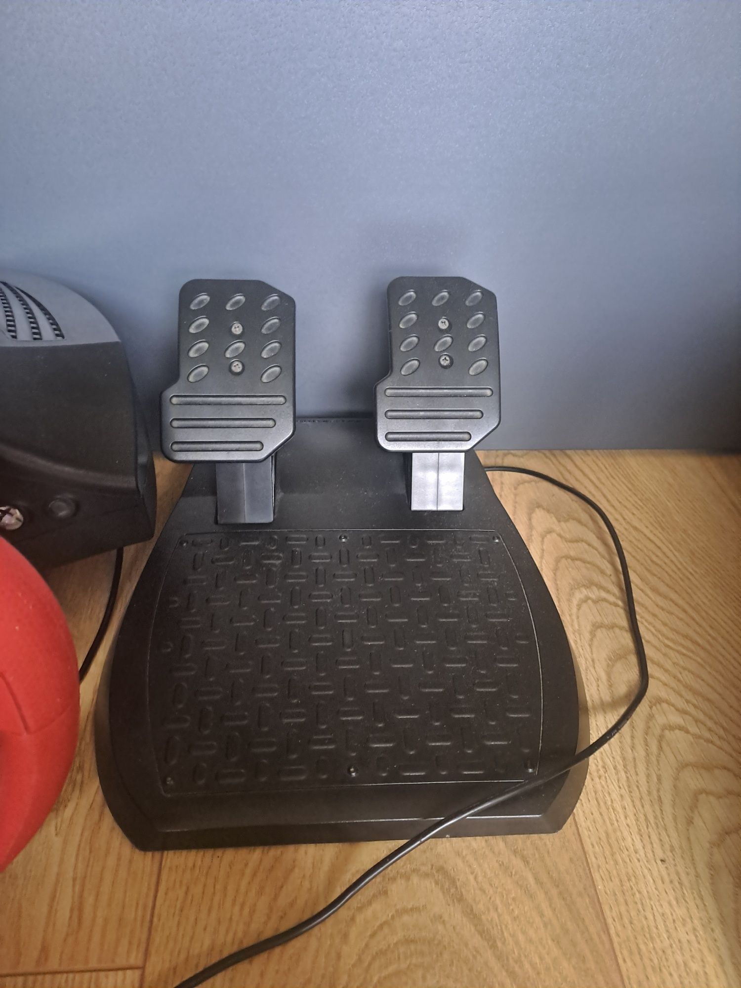 kierownica gamingowa thrustmaster ferrari 459 Spider