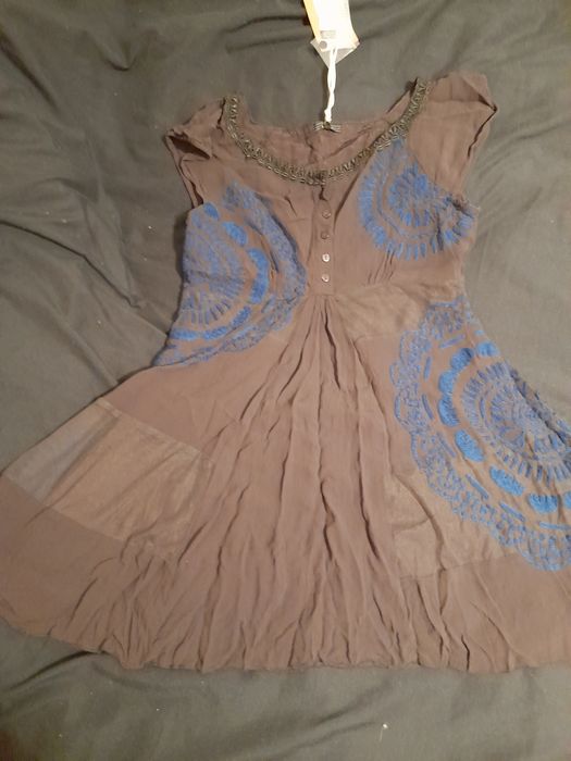 Платье S с вышивкой   наш 42