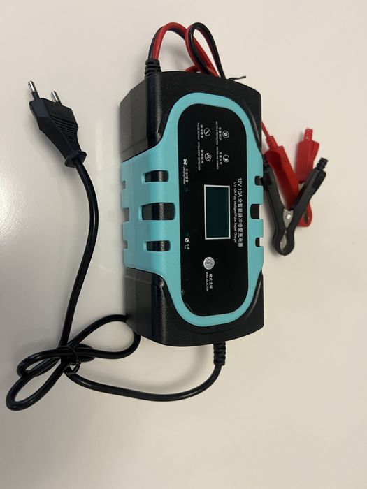 Автомобильное зарядное устройство для аккумуляторов, 12 В, 10 А