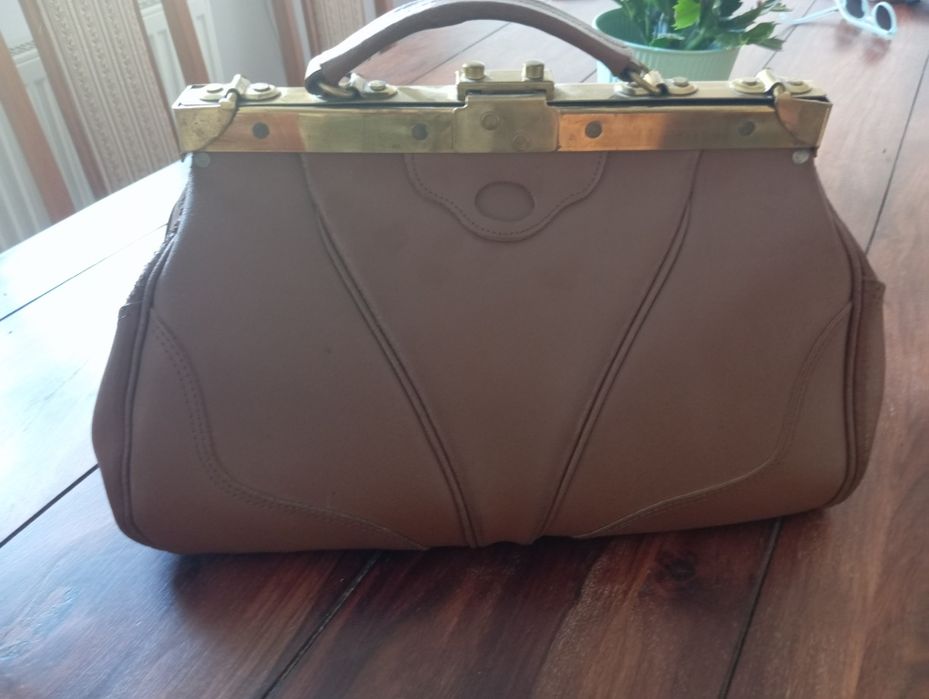 Torebka, stary kuferek, torba lekarska