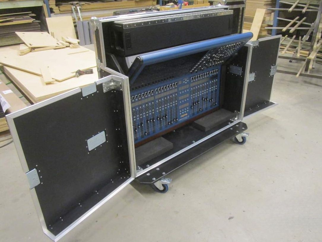 Flight Case para Midas Heritage H96