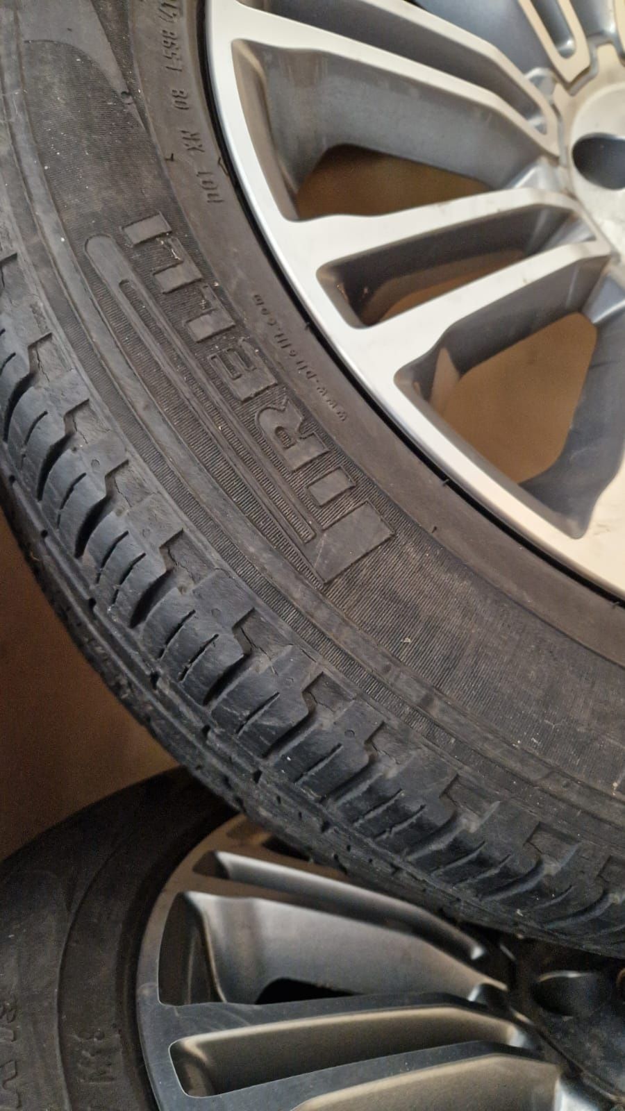 Koła alufelgi Range Rover Evoque komplet PIRELLI 235/55 R19 5x108