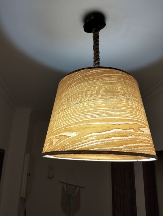 Urgente candeeiro de teto lindíssimo com corda