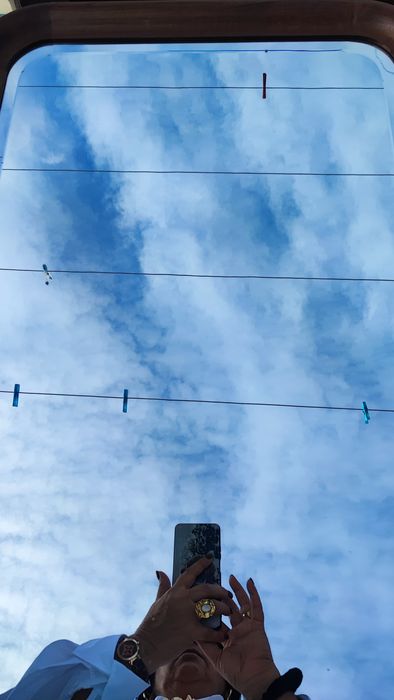 Espelho lindíssimo com madeira mogno excelente