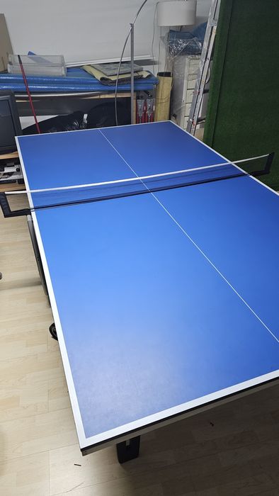 Mesa de ping pong indoor