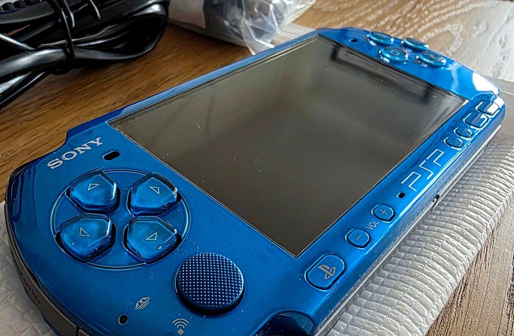 PSP 3000 Vibrant Blue, ARK-4, 64GB, stan kolekcjonerski