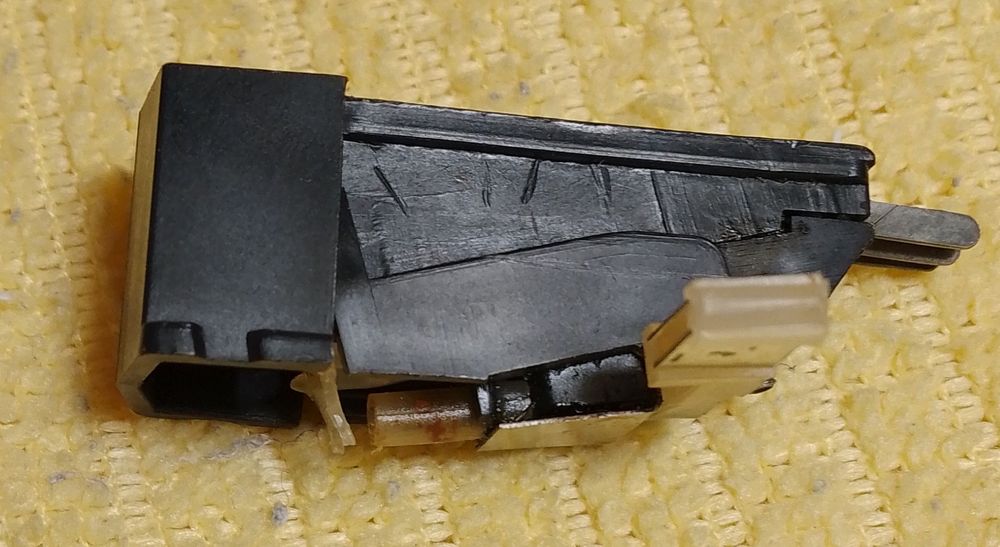 Головка звукоснимателя ГЗП-301 без иглы фирмы Радиотехника 1989 год