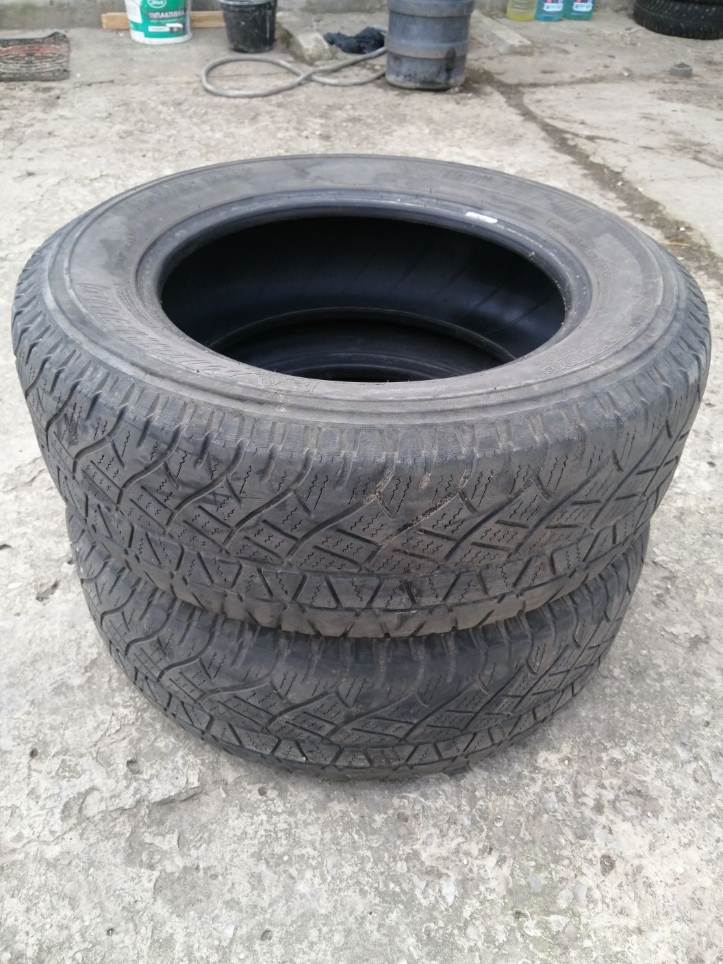 Резина 215/65R16