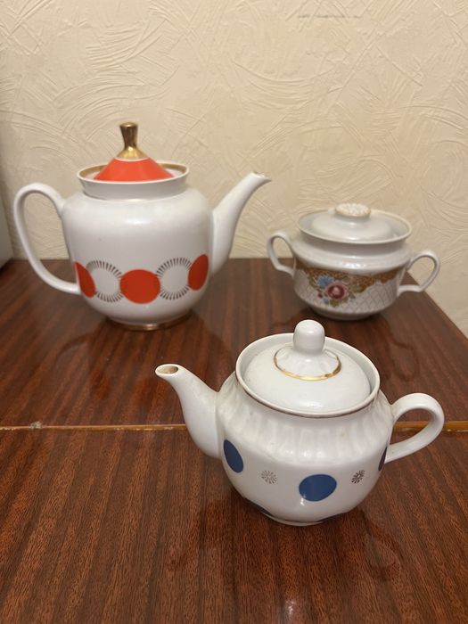 Чайники, сахарница эпохи СССР