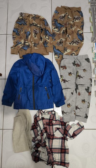 Дитячі речі на 4-5 років безкоштовно