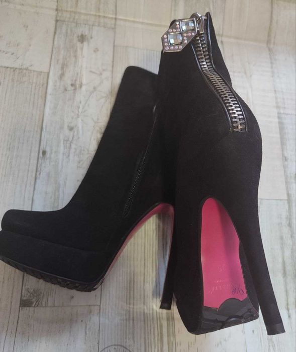 Женские ботильоны бренда PAOLETTI  черные замшевые, размер 35