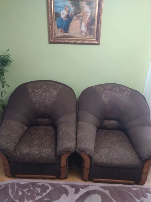 2 М'які крісла б/у