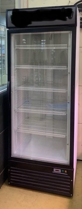 Холодильний шкаф б/к