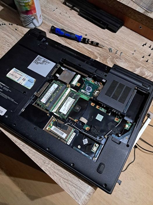 Naprawa telefonów,laptopów,czyszczenie konsol różne rodzaje,padyTanio.