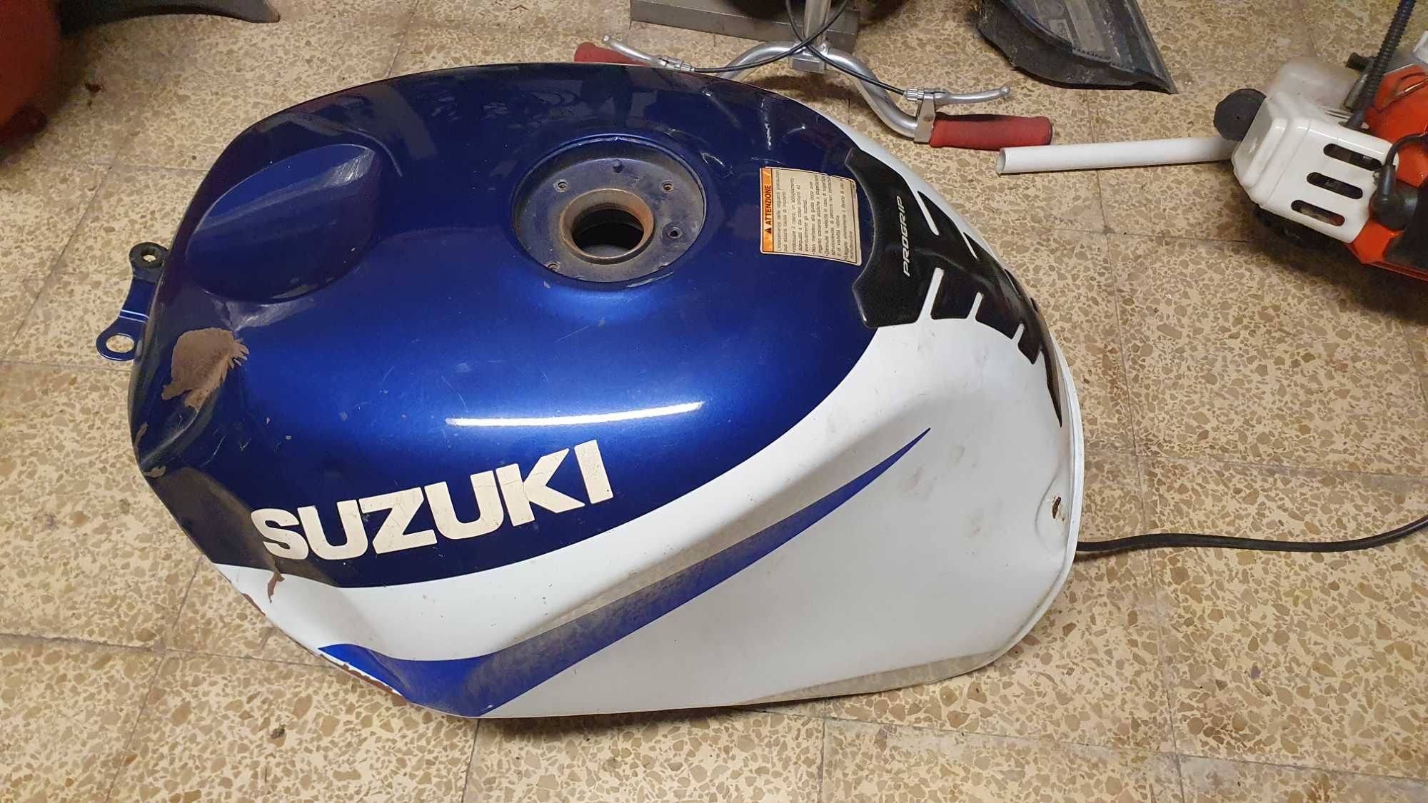 Deposito Gsxr 600