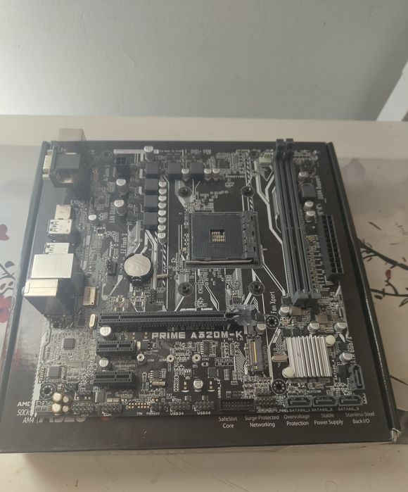 Motherboard Asus prime A320M-K para pecas