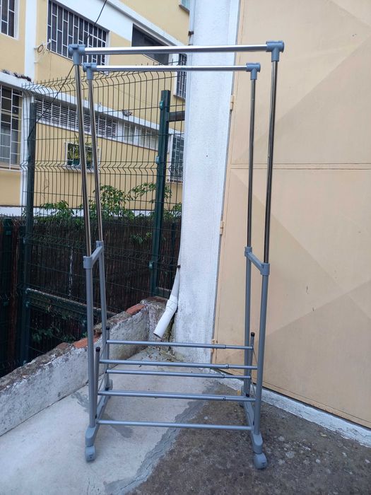 Cabide duplo para Organizar Roupa e Sapatos