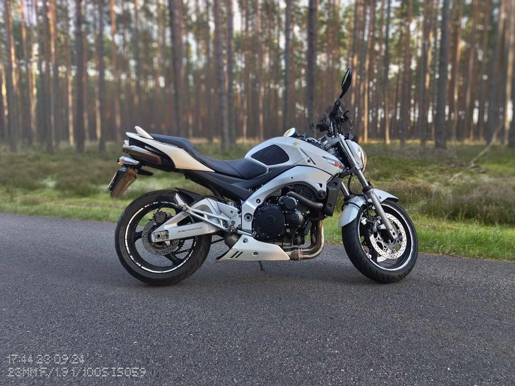 Suzuki  gsr  600