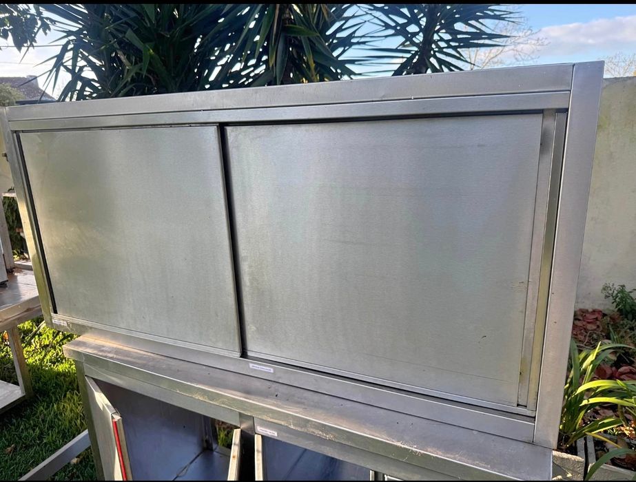 Armário de Parede em Inox c/ Portas de Correr – Profissional