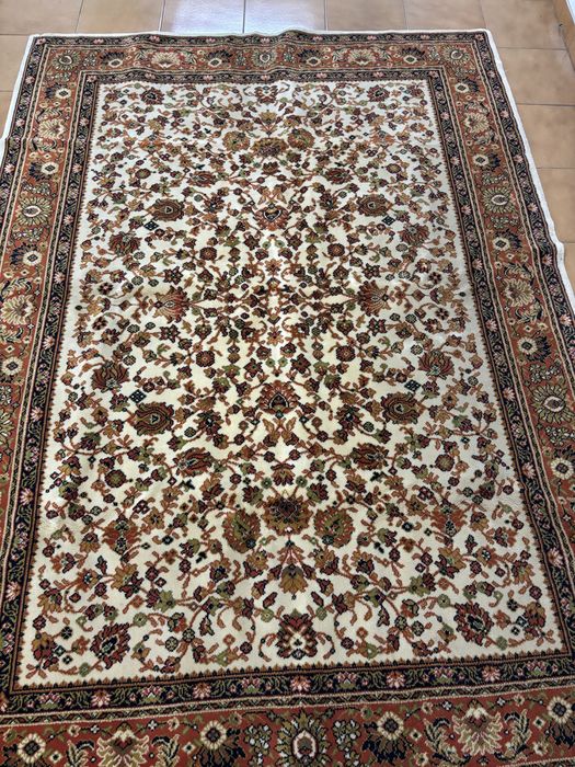 Tapete tipo arraiolos