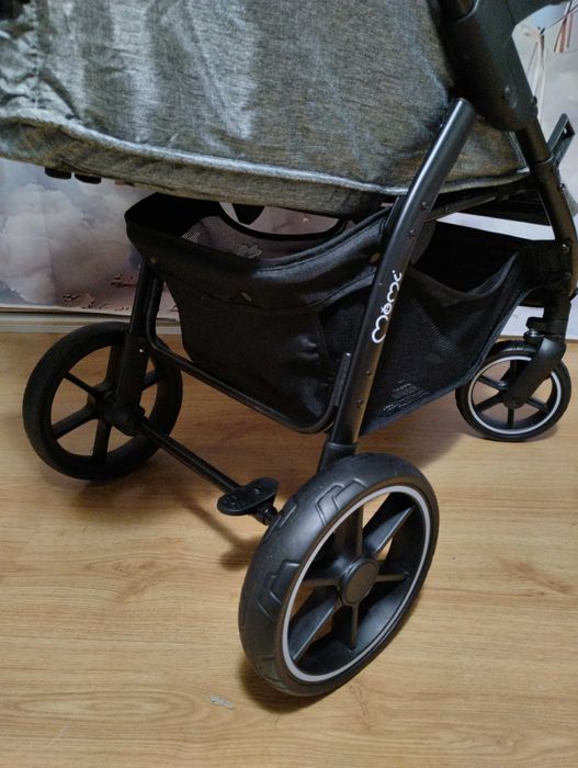 Wózek spacerowy spacerówka Momi Miya do 22 kg z akcesoriami duże koła