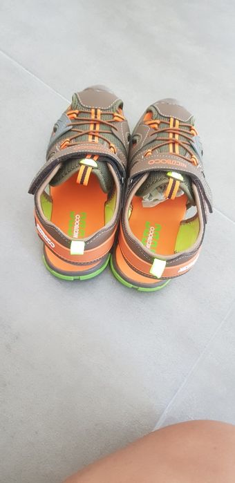 Sandálias Novas de rapaz N 34