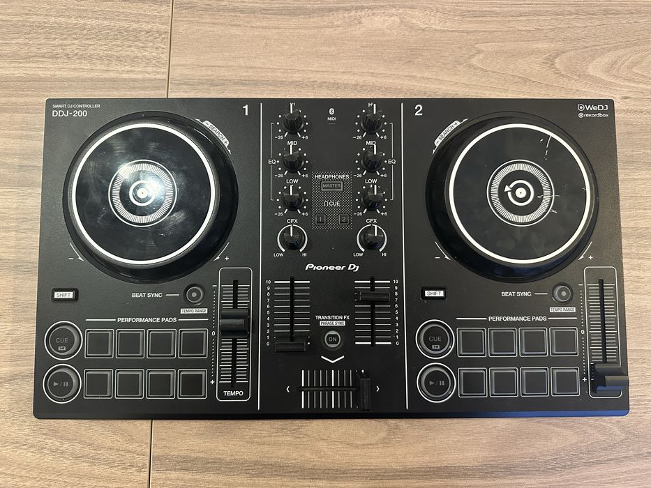 Mesa de mistura Pioneer DDJ 200