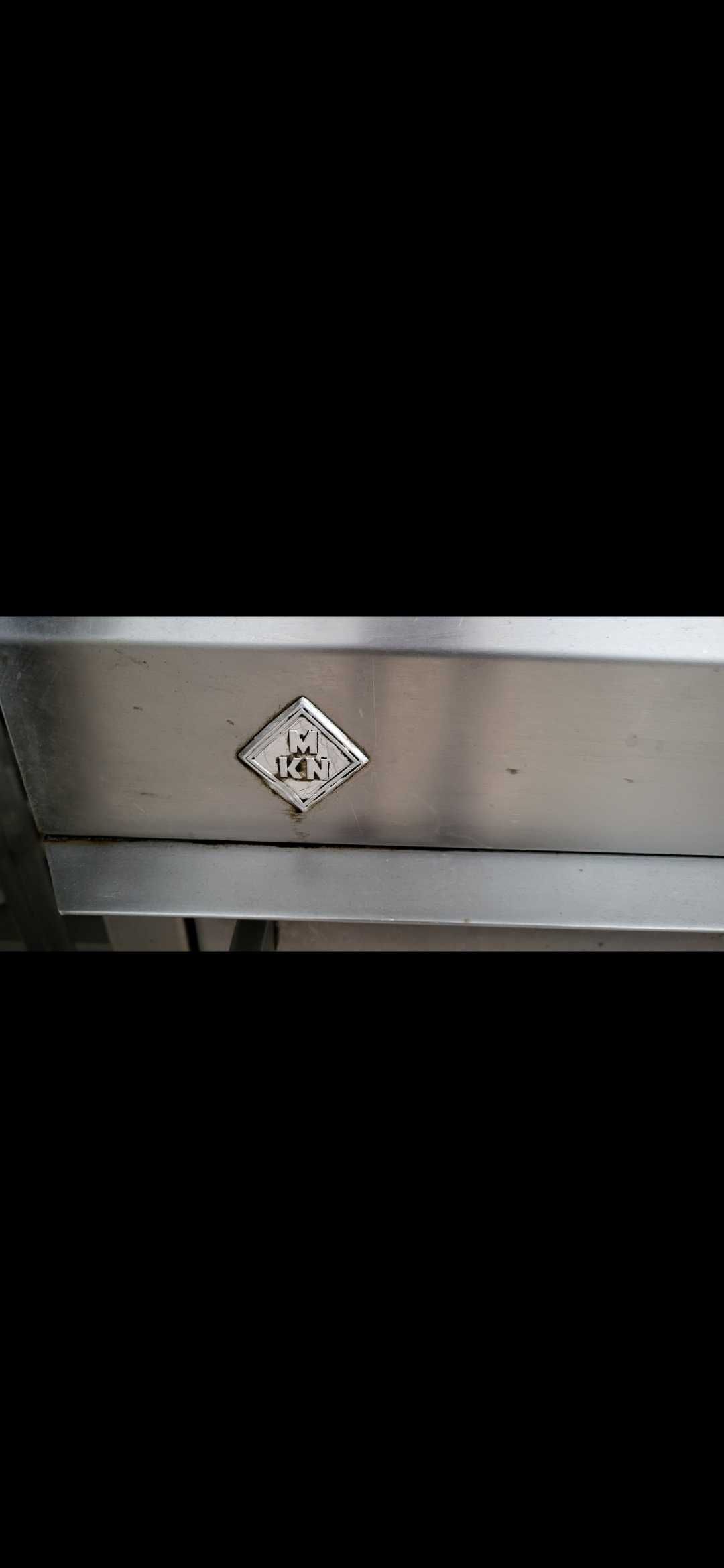 Kuchnia elektryczna z piekarnikiem