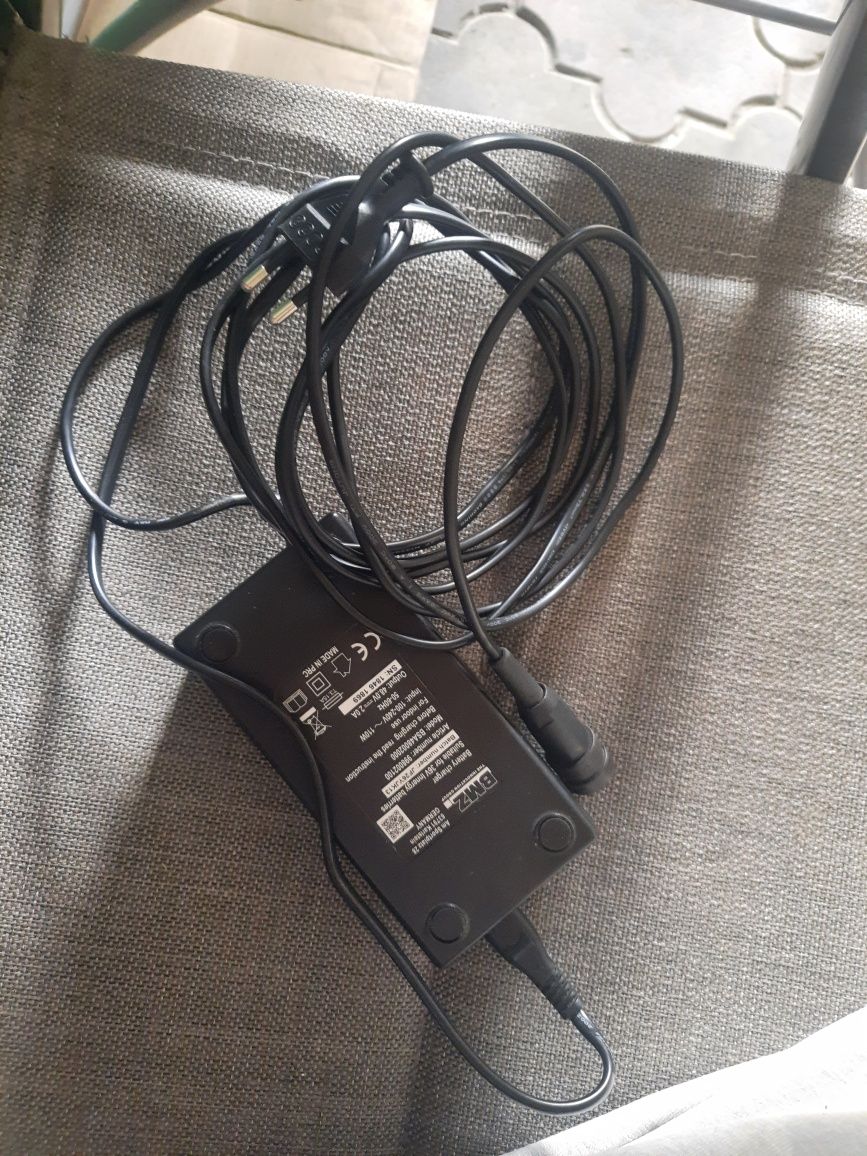 Ładowarka roweru elektrycznego