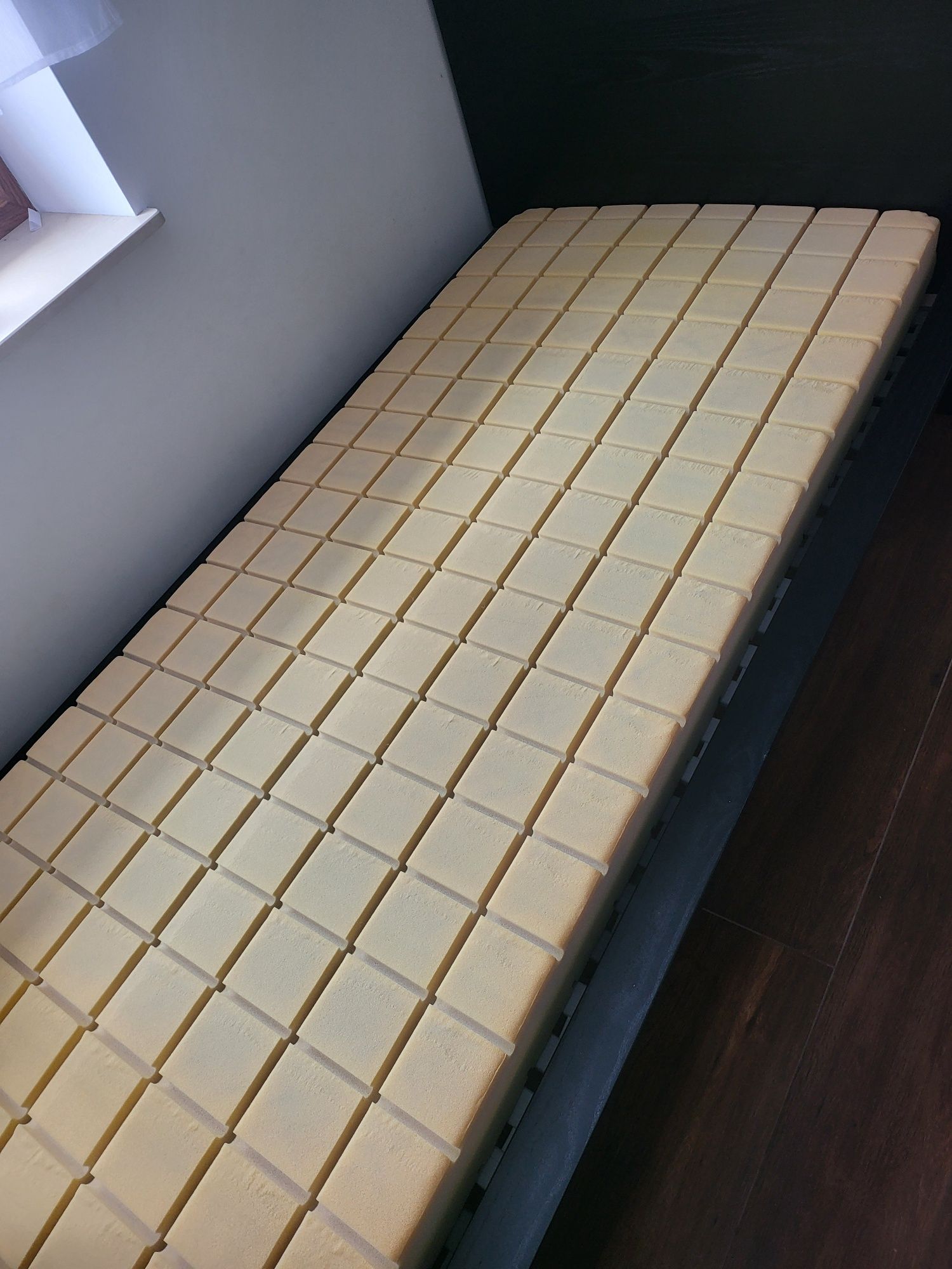 Łóżko Ikea Malm 90x200 stelaż materac