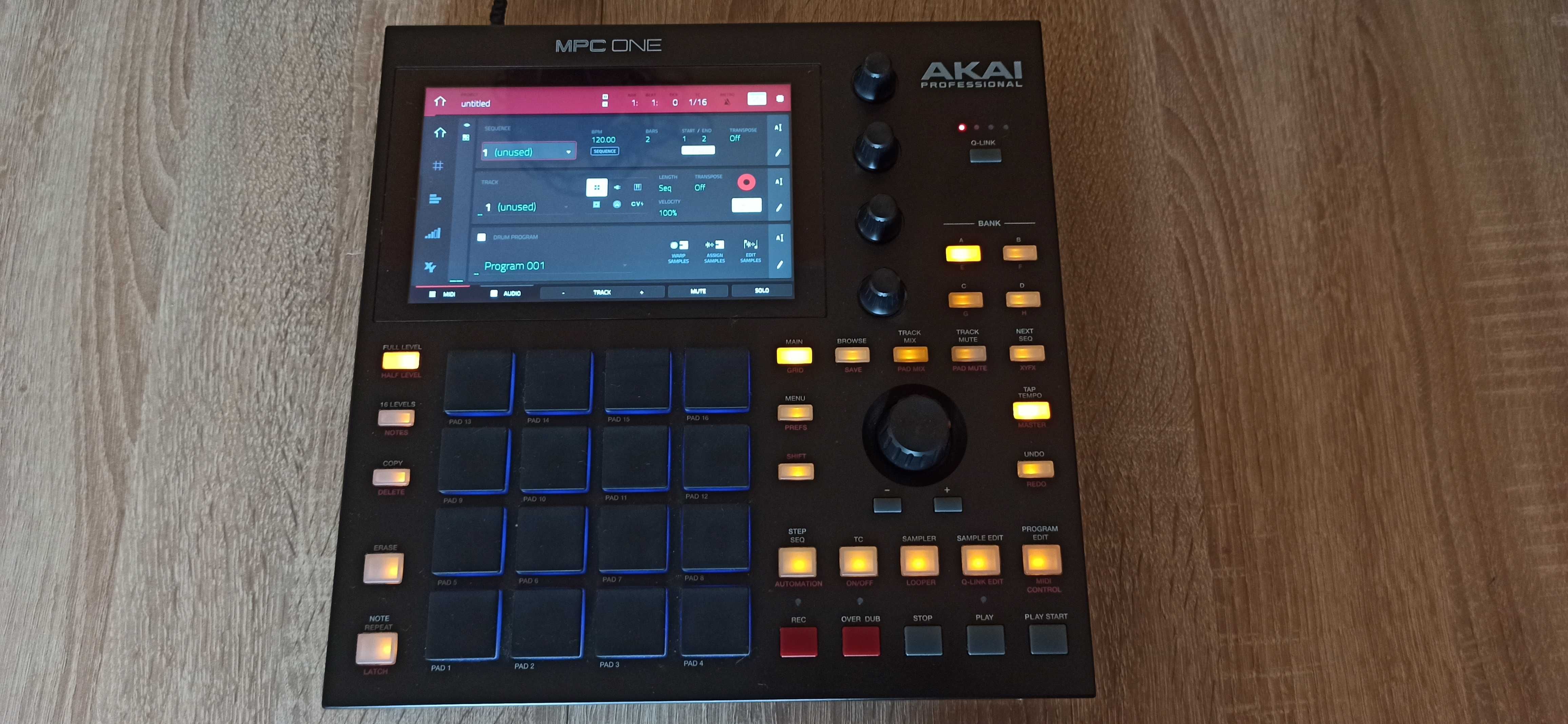 Sampler AKAI MPC ONE stan idealny