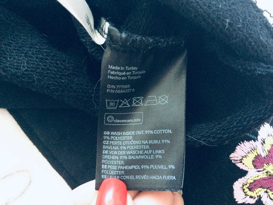 10-12 рок H&M укорочений світшот, колір чорний. вишивка гладдю