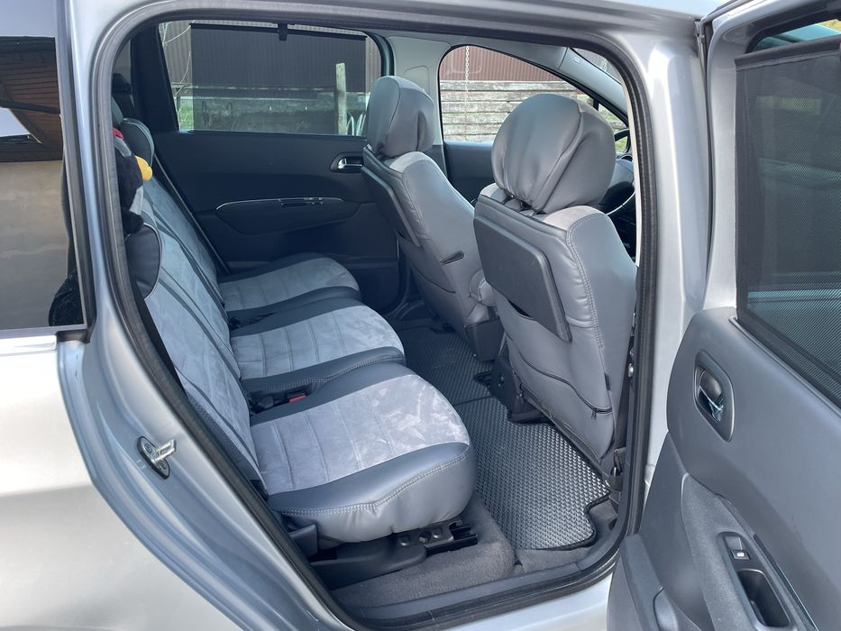 Peugeot 5008  2012  2,0hdi