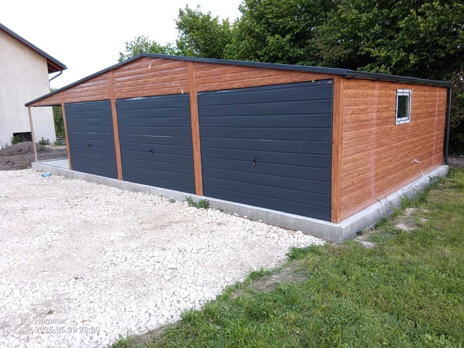 Garaż blaszany 9x5 drewnopodobny trzystanowiskowy + wiata 3x5