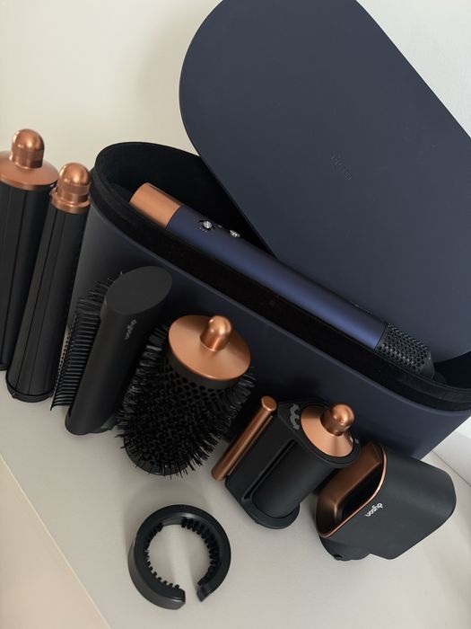 Dyson airwrap i.d ( Prussian Blue/Rich Copper)