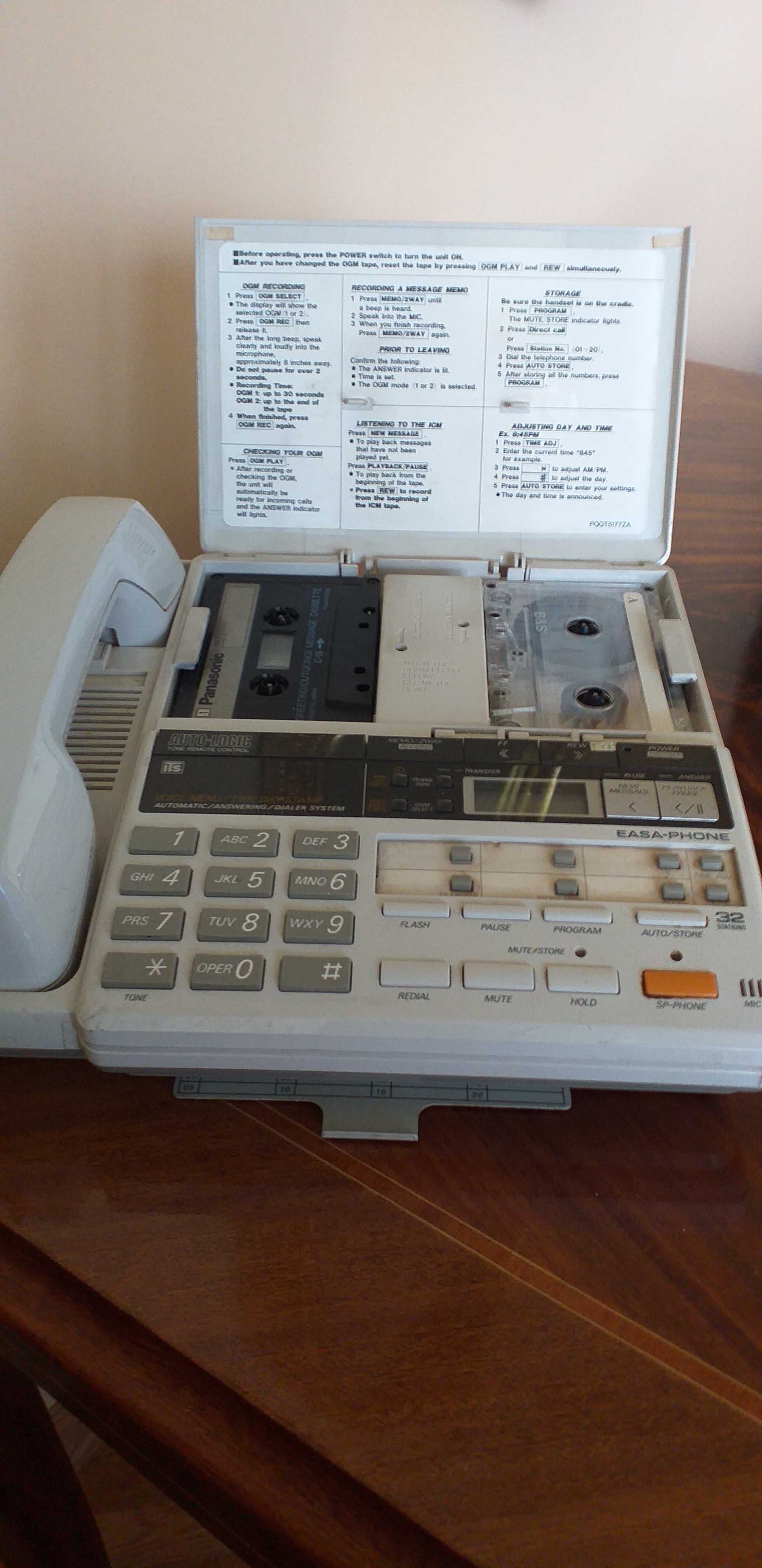 Aparat telefoniczny z sekretarką Panasonic KX - T2470