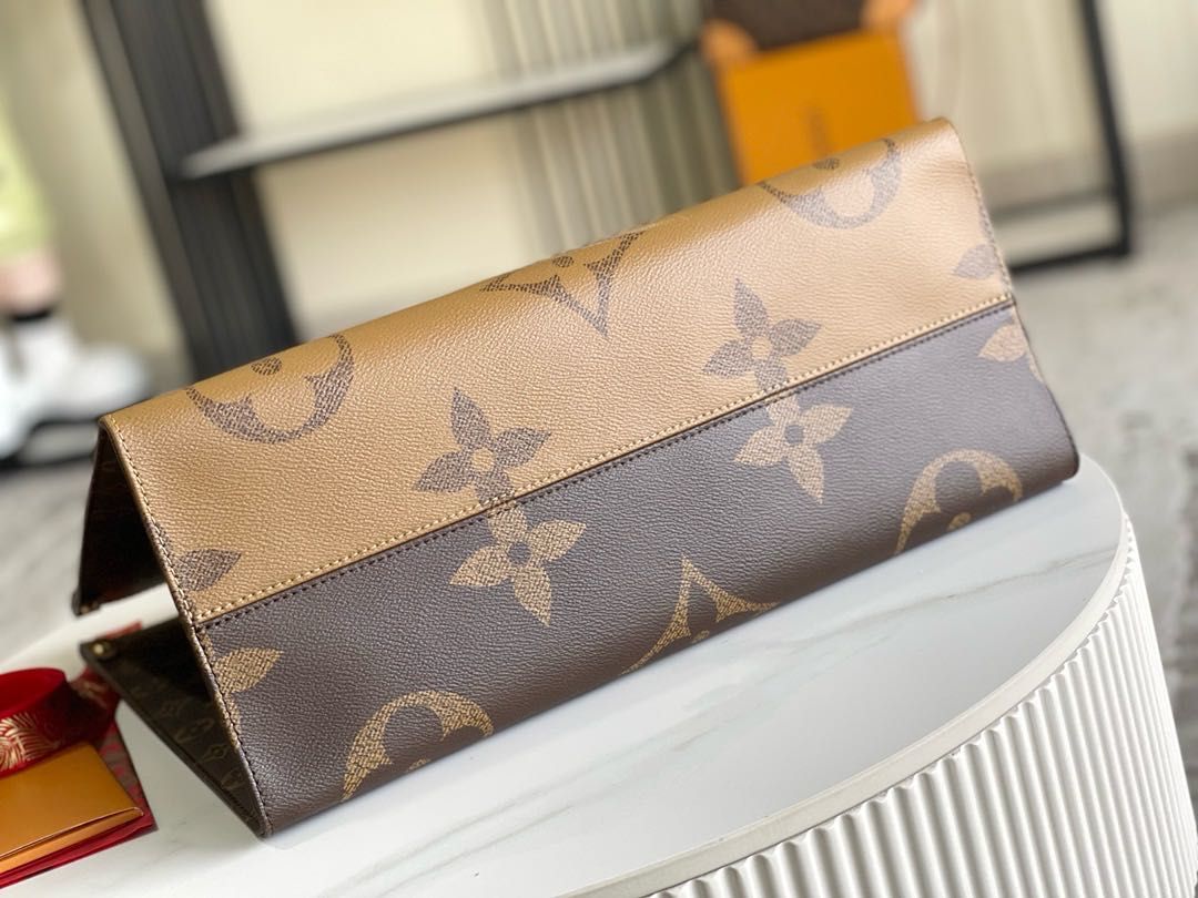 Louis Vuitton Keepall – klasyczna torba Monogram z czarnymi elementami