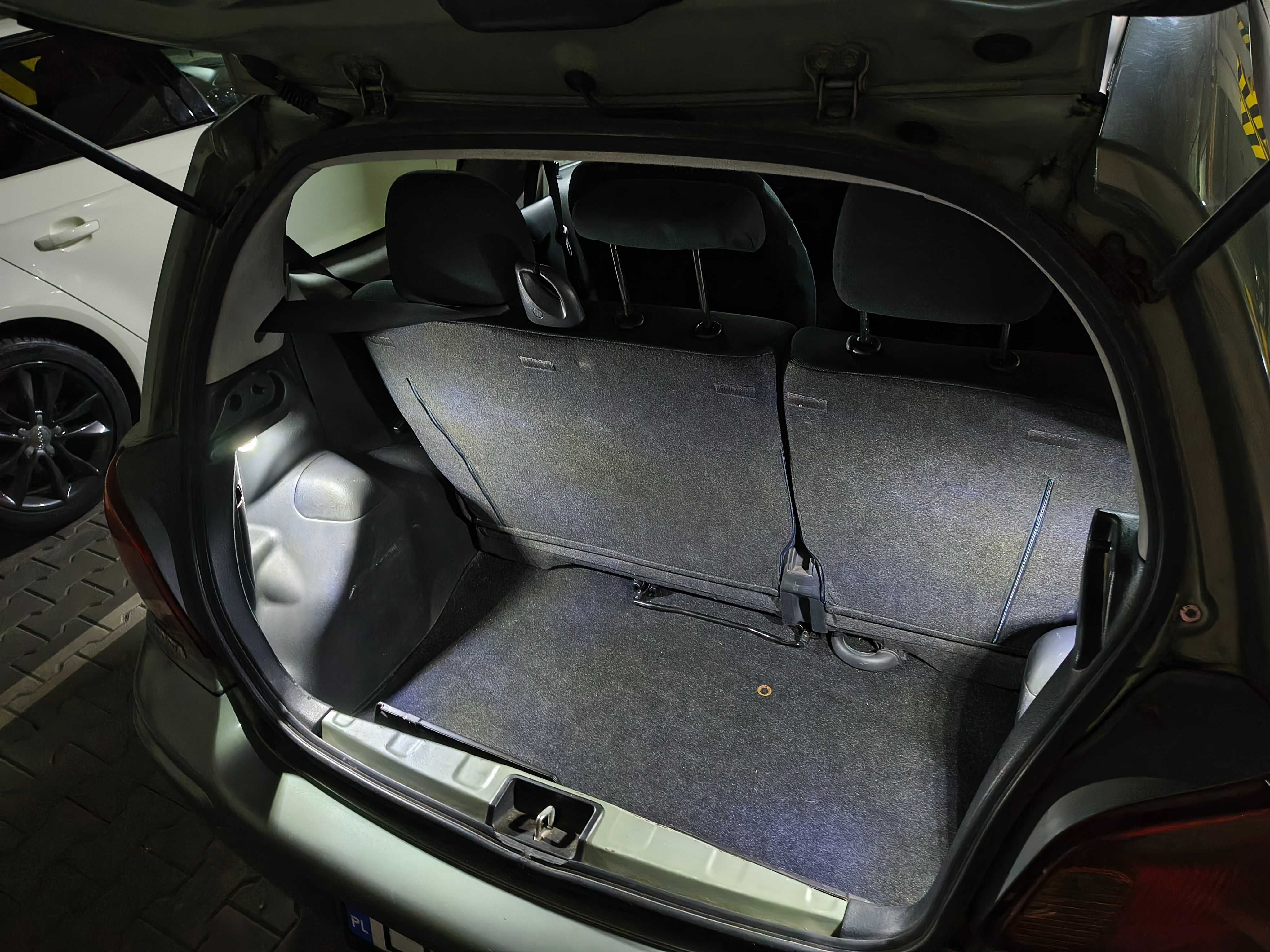 Toyota Yaris 2004r.