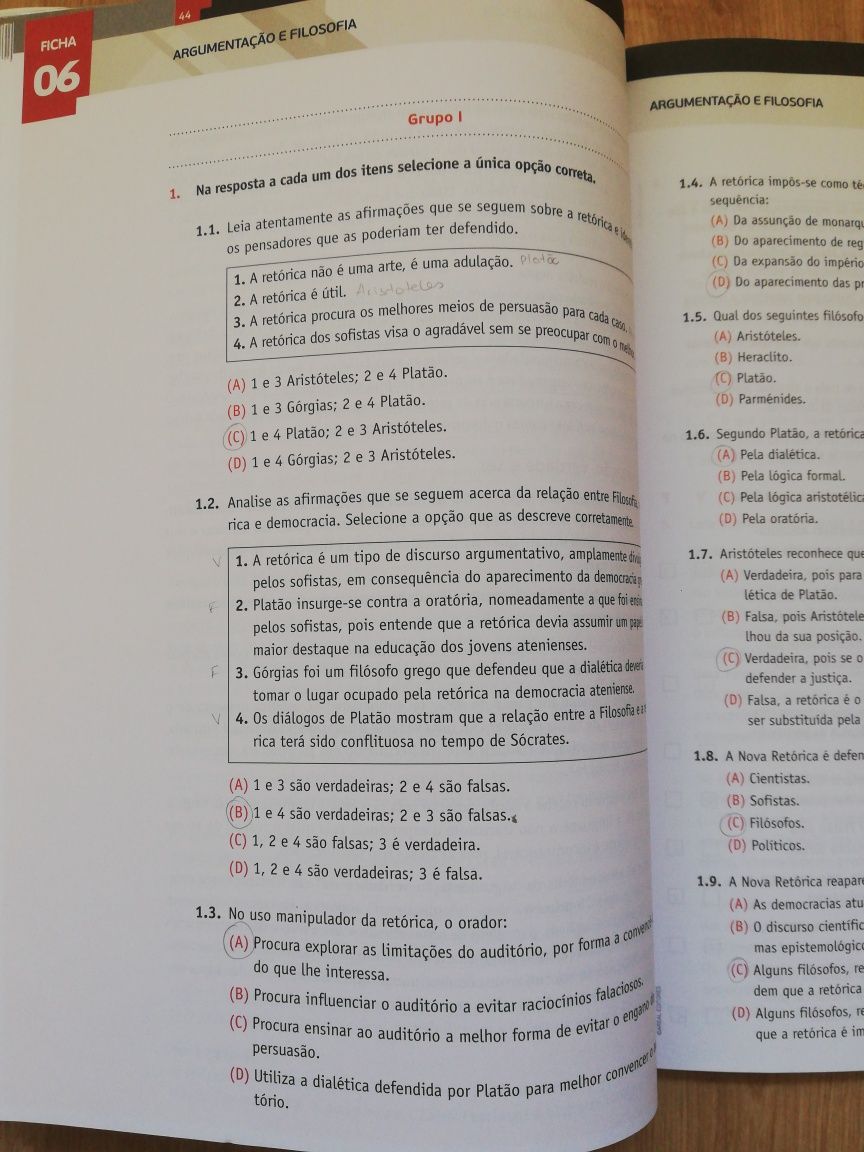 Livros Filosofia 11° Ser no Mundo