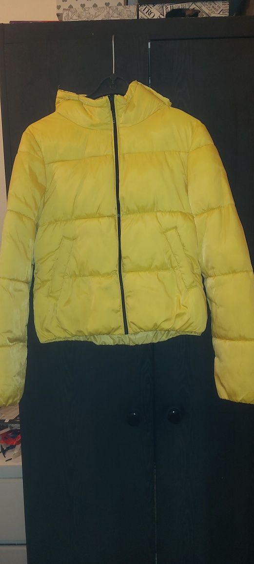 Żółta pikowana kurtka